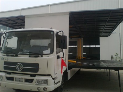 流動舞臺車與LED舞臺車 湖北程力專用汽車銷售解讀行業新趨勢